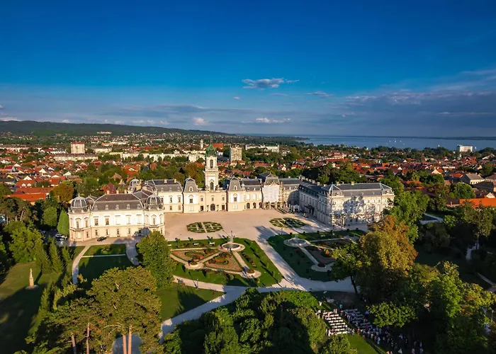 The Bird Of Happiness - Happy Apartman